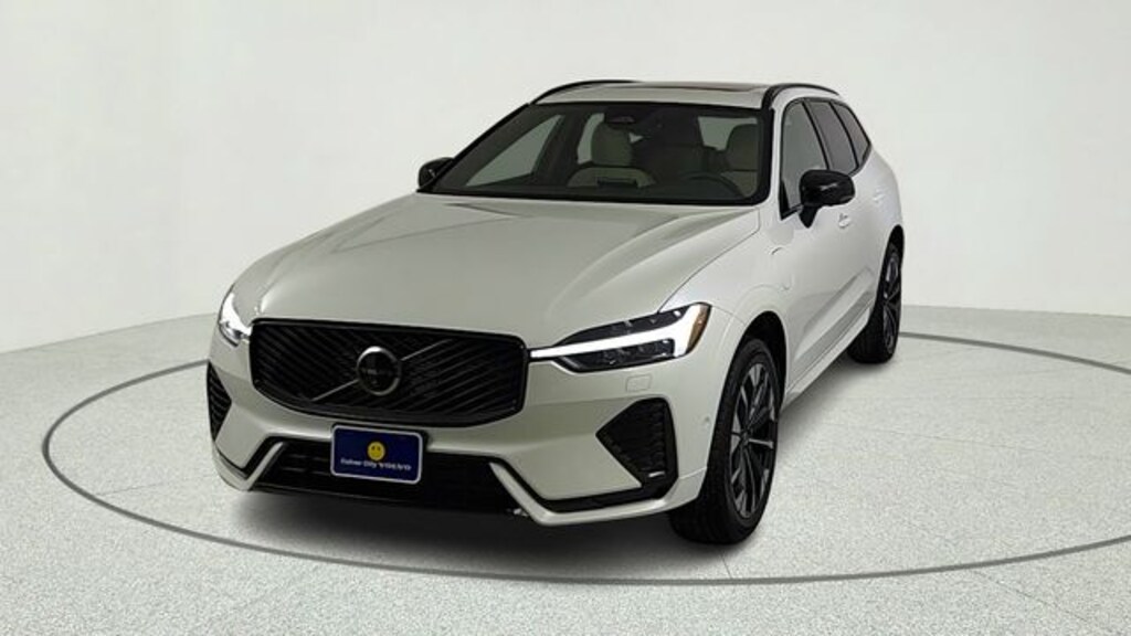 New 2026 Volvo XC60 plug-in hybrid T8 Plus SUV
