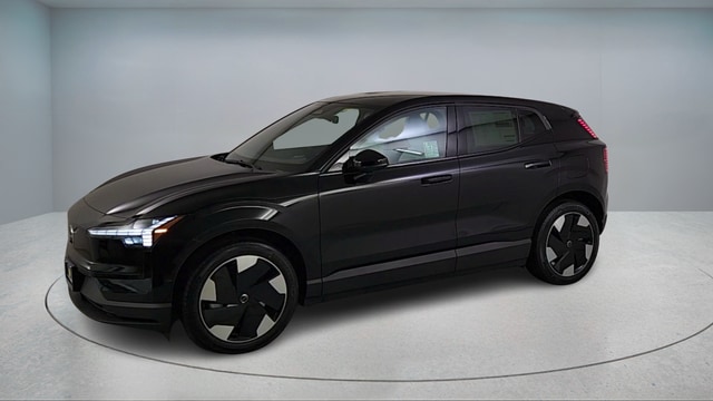 2026 Volvo EX30 Twin Motor Ultra photo 2