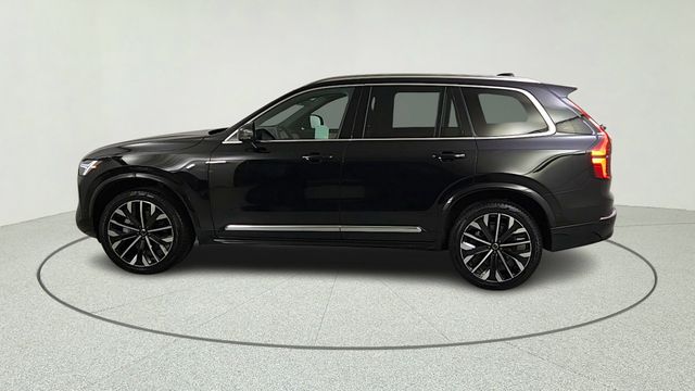 2026 Volvo XC90 B5 Plus 7-Seater photo 5