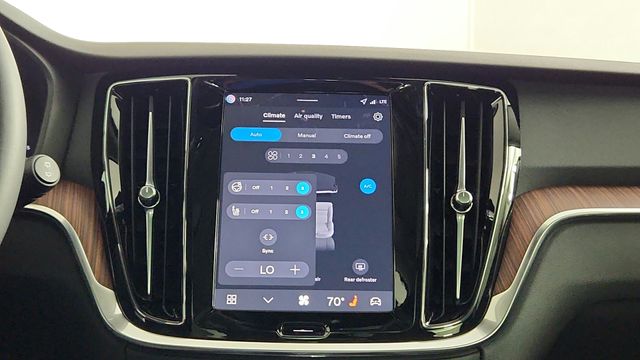 2026 Volvo V60 Cross Country Plus - Photo 22