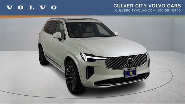 2026 Volvo XC90 Plus's photo