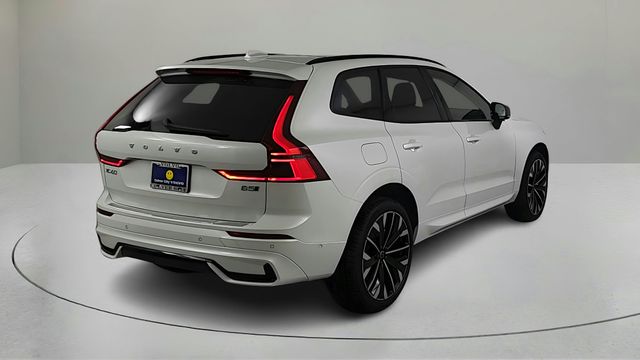 2026 Volvo XC60 B5 Ultra photo 4