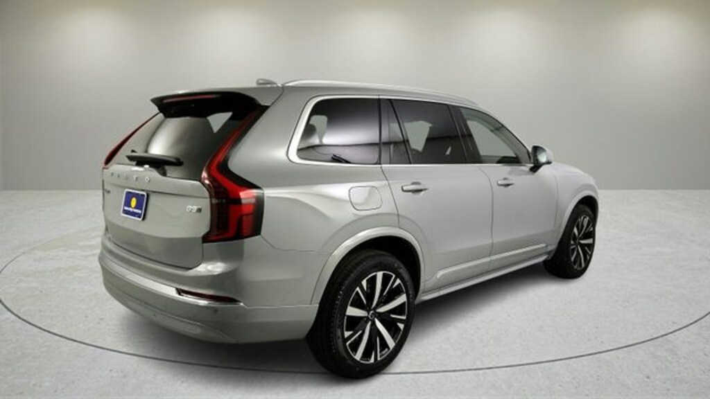 New 2026 Volvo XC90 B5 Core SUV