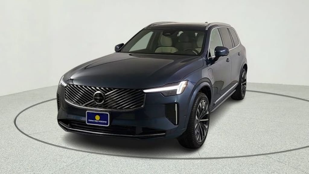 New 2026 Volvo XC90 plug-in hybrid T8 Plus 7-Seater SUV