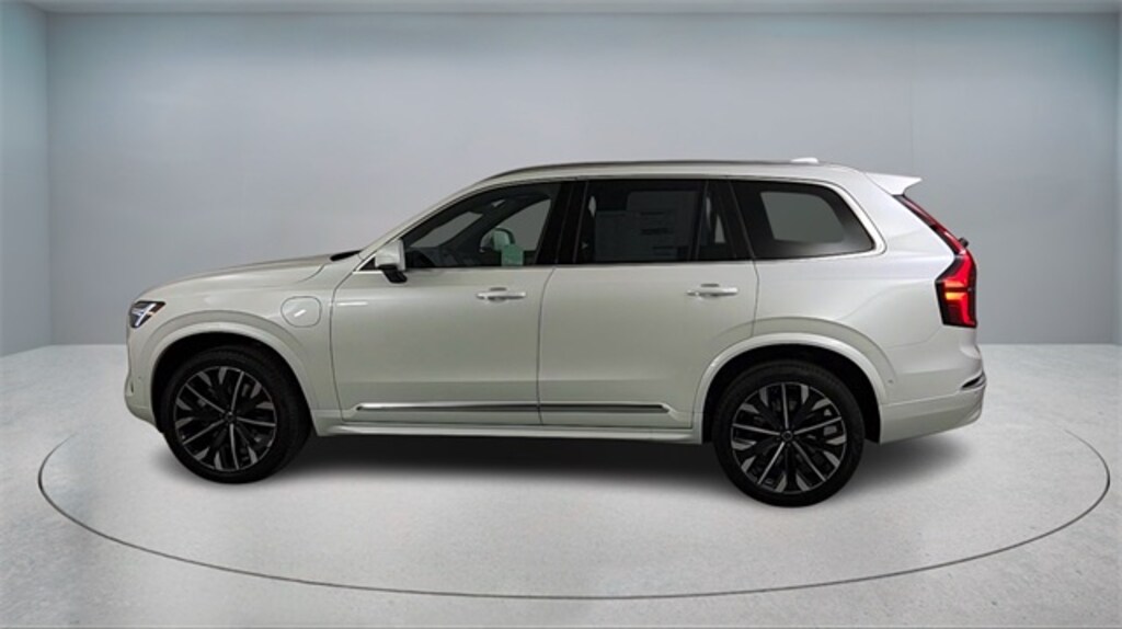 New 2026 Volvo XC90 plug-in hybrid T8 Plus 7-Seater SUV