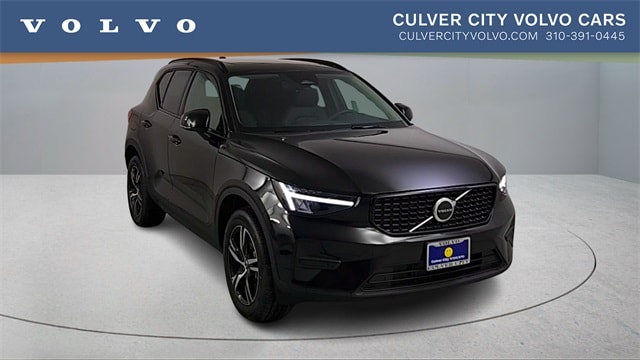 2026 Volvo XC40 SUV 