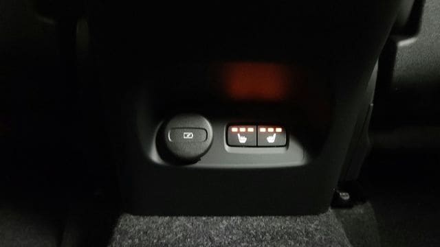 2026 Volvo XC40 Ultra Black Edition - Photo 32