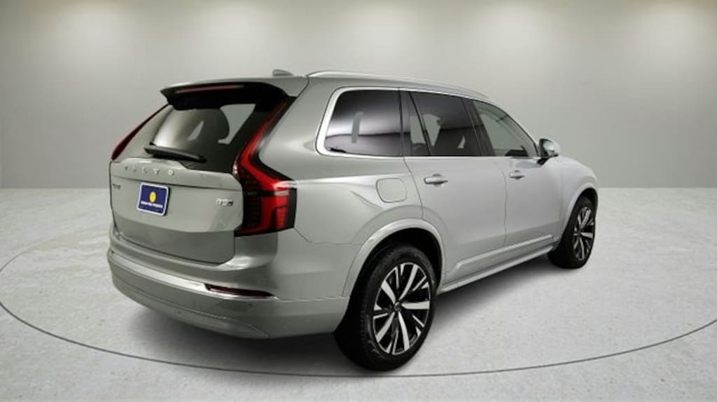 New 2026 Volvo XC90 B5 Core SUV