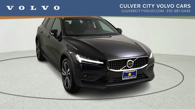 2026 Volvo V60 Cross Country B5 Plus AWD's photo
