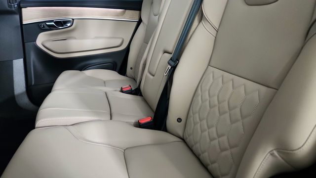 2026 Volvo XC90 Plus - Photo 30