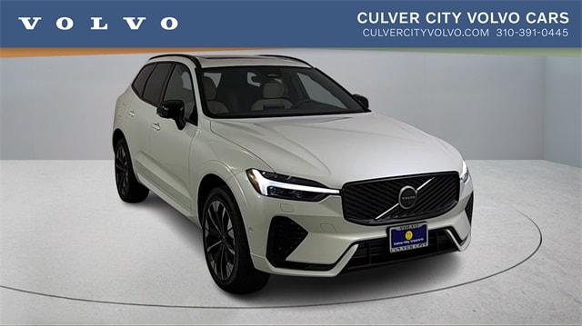 2026 Volvo XC60 Plus's photo