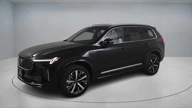 2026 Volvo XC90 B5 Core photo 3