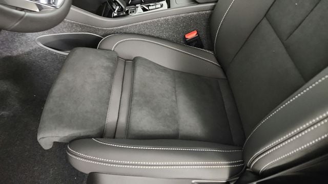 2026 Volvo XC40 Ultra Black Edition - Photo 13