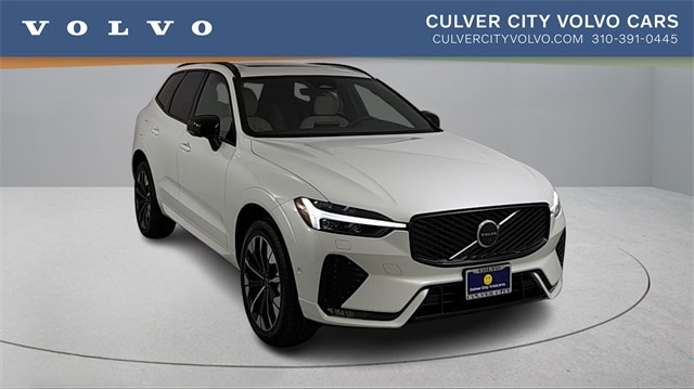 2026 Volvo XC60 Plus's photo