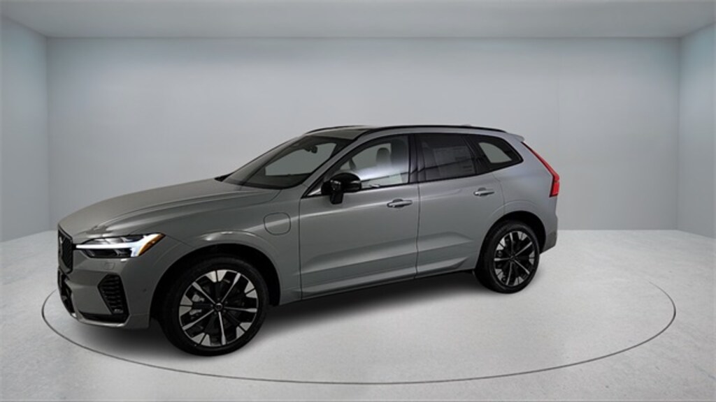 New 2026 Volvo XC60 plug-in hybrid T8 Plus SUV