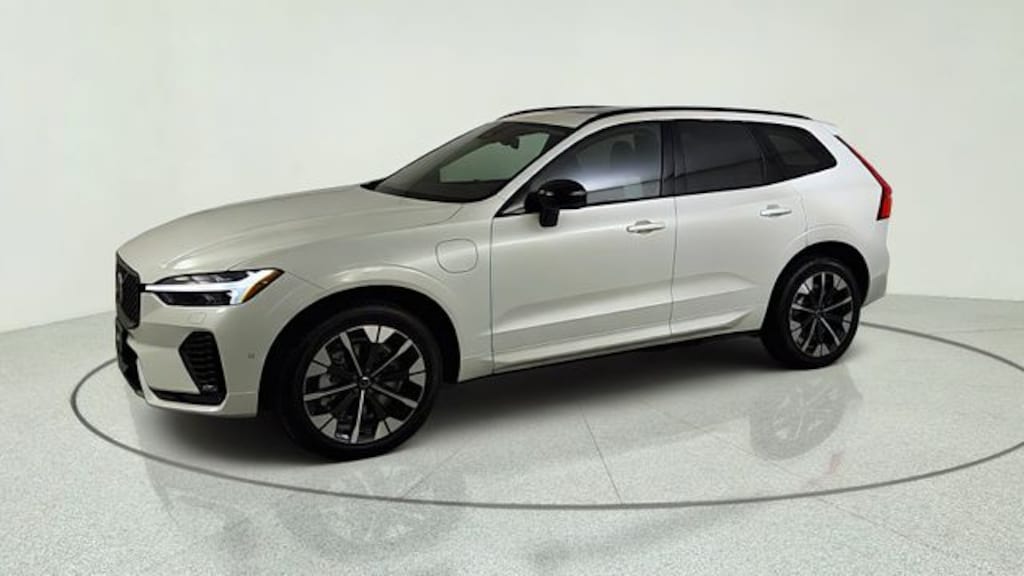 New 2026 Volvo XC60 plug-in hybrid T8 Plus SUV