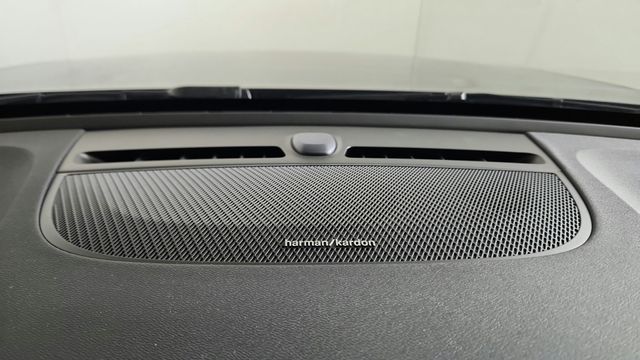 2026 Volvo XC40 Ultra - Photo 24