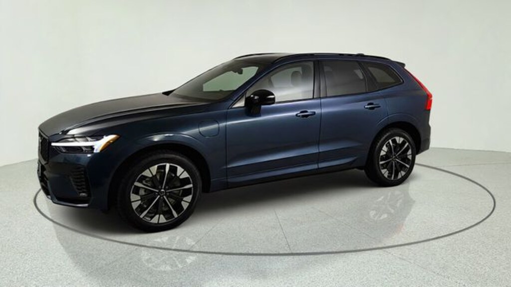 New 2026 Volvo XC60 plug-in hybrid T8 Plus SUV