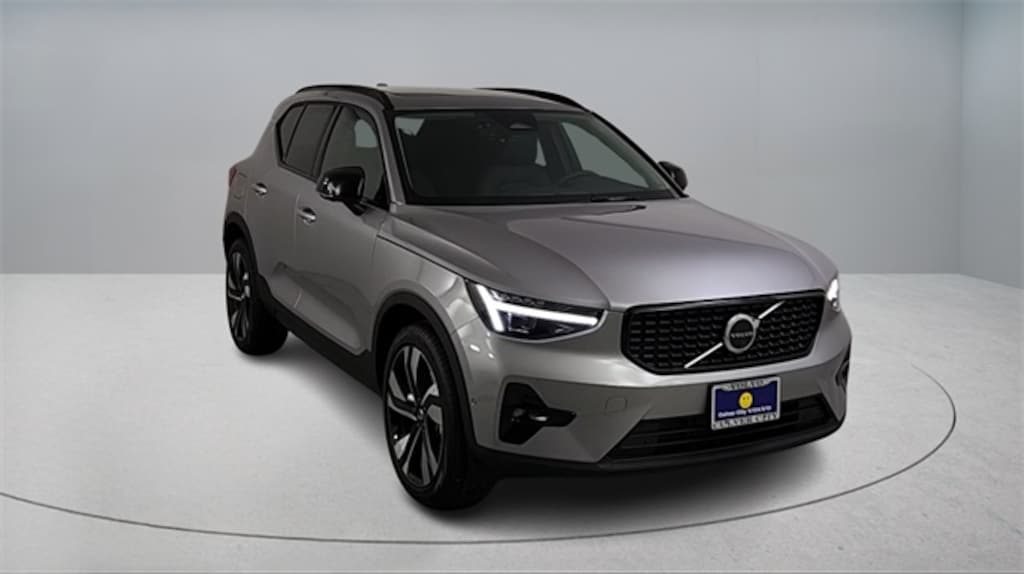 New 2026 Volvo XC40 B5 Ultra SUV
