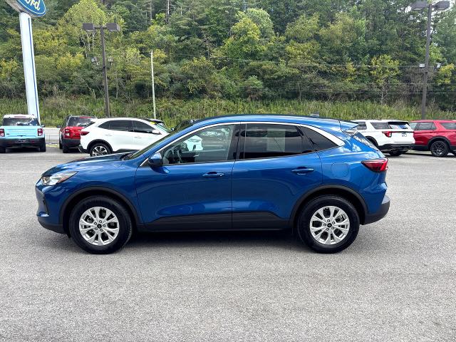 2023 Ford Escape Active photo 2