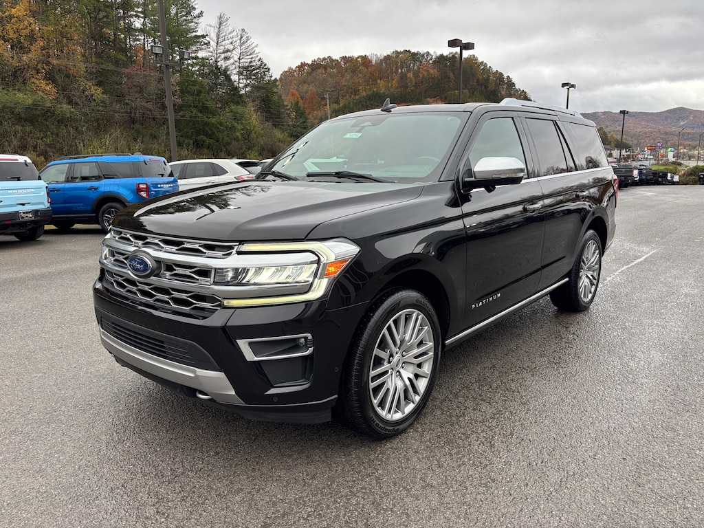 Used 2022 Ford Expedition Platinum 4X4 SUV