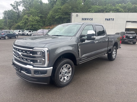 2026 Ford Super Duty Crew Cab Lariat 4X4 TRUCK