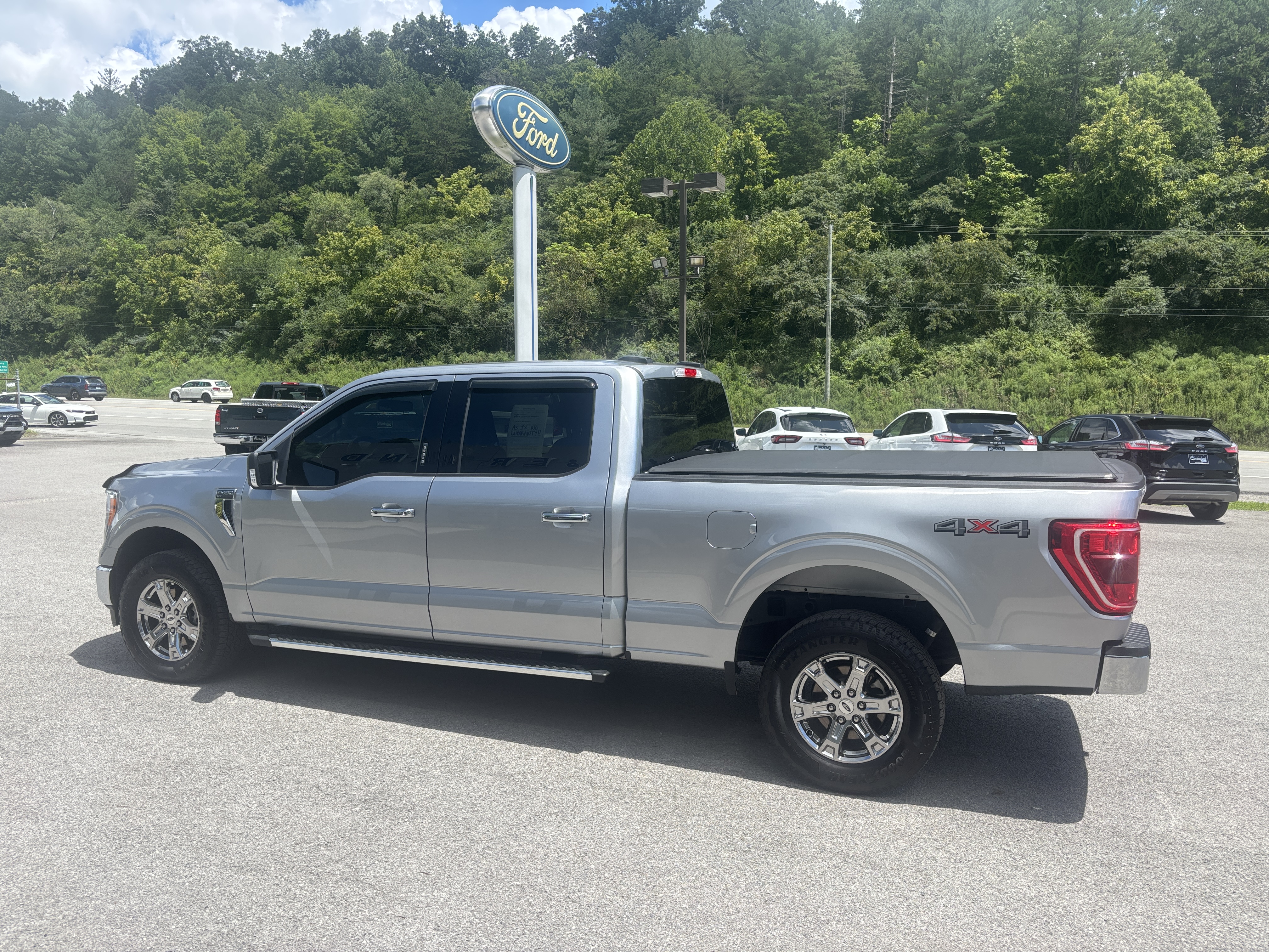 Used 2022 Ford F-150 XLT 4X4 Pickup