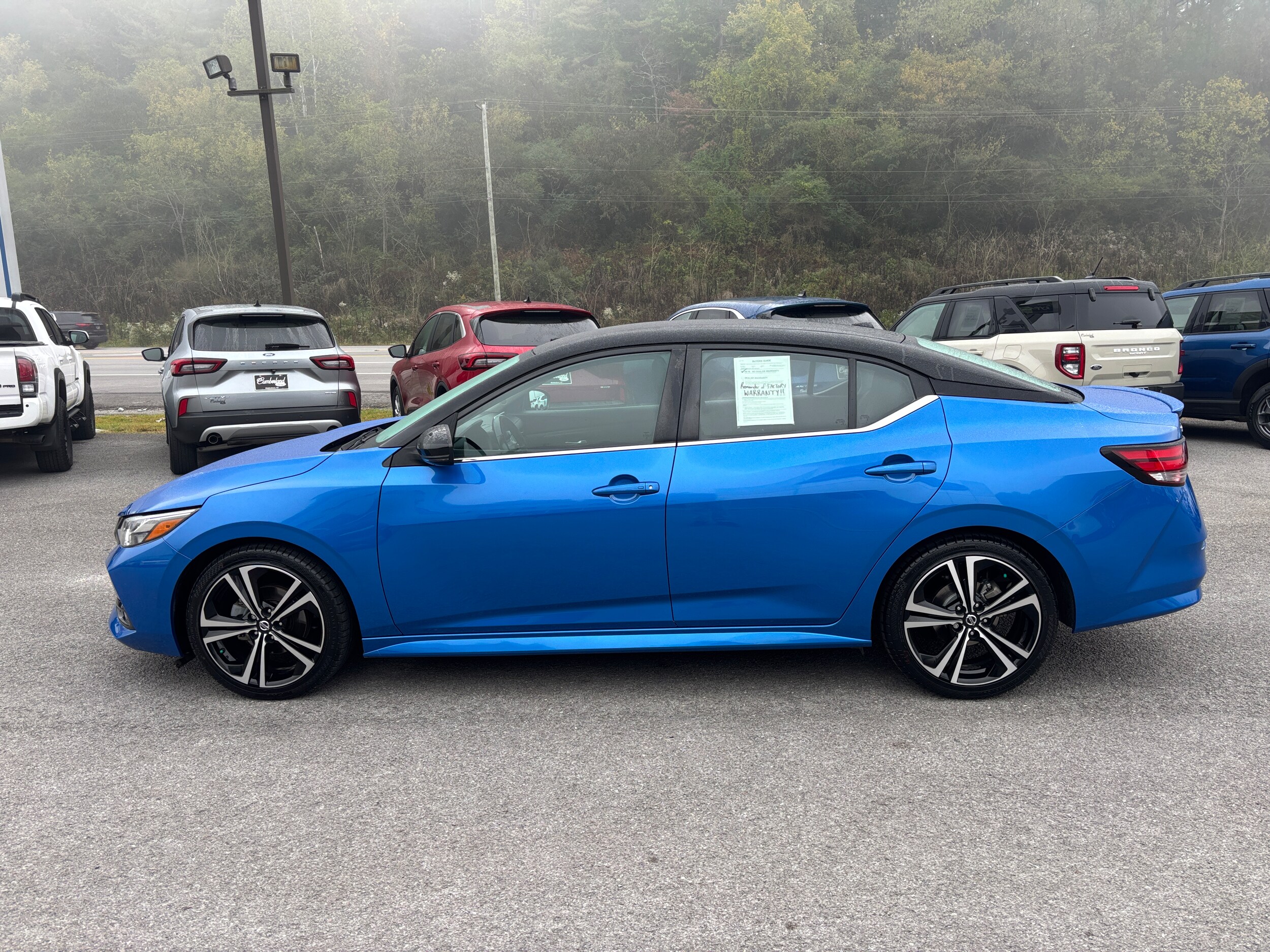 2022 Nissan Sentra SR photo 2