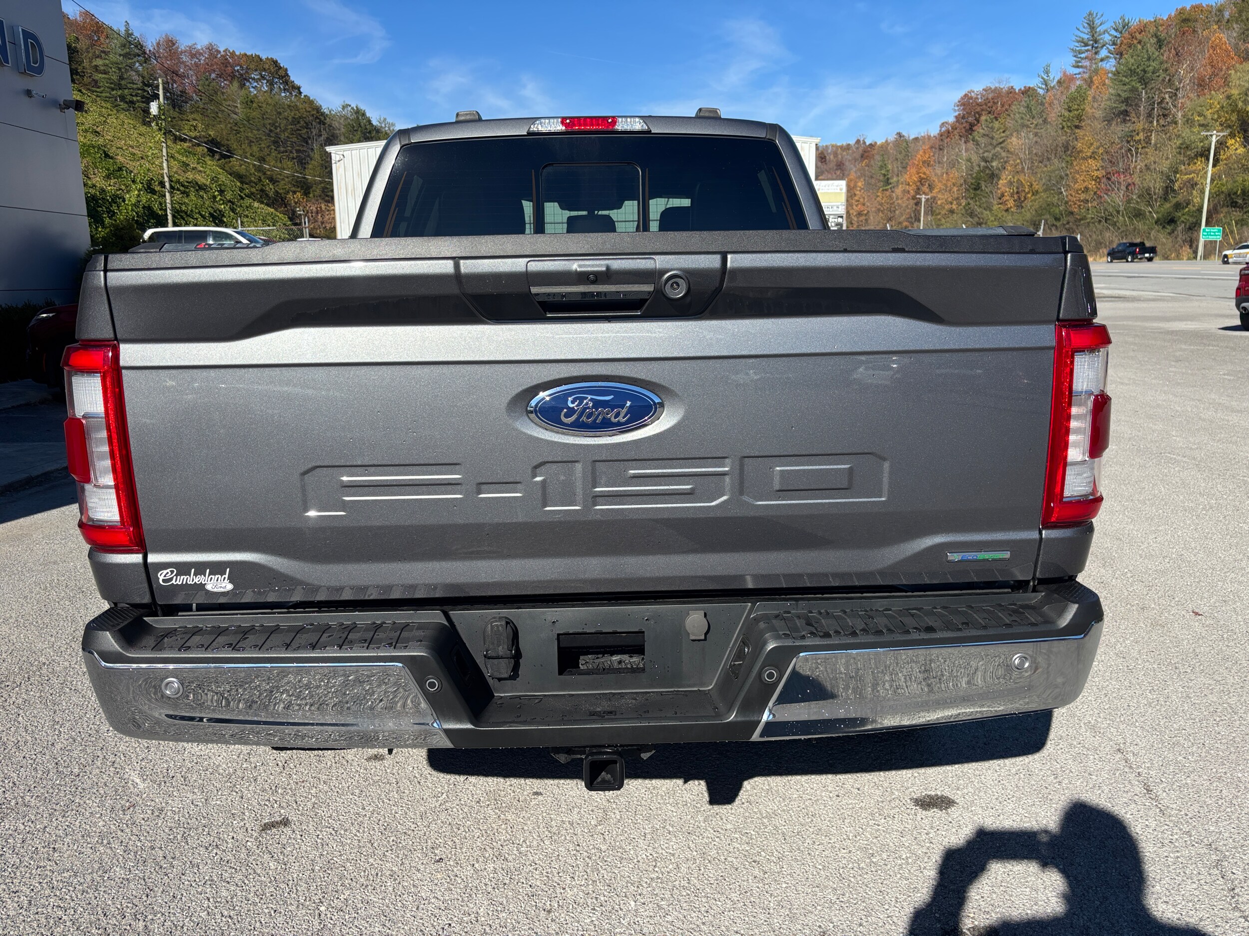2023 Ford F-150 Lariat photo 2