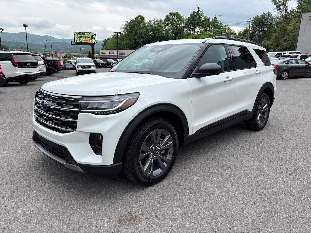 New 2026 Ford Explorer Active 4X4 SUV