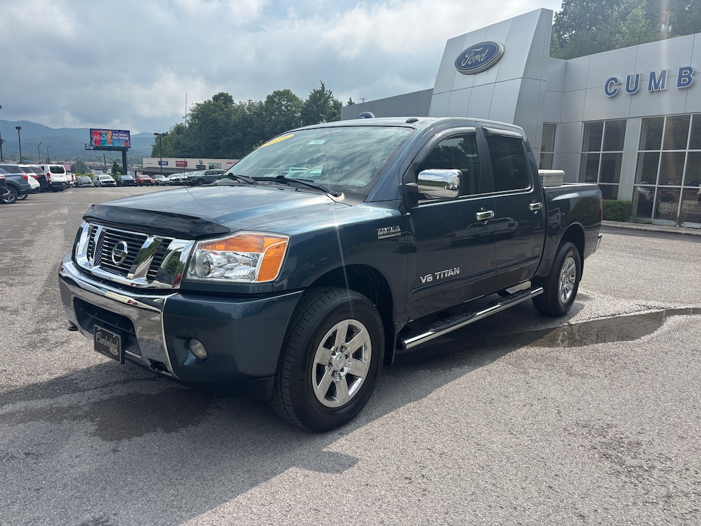 Used 2013 Nissan Titan Crew Cab SV 4X4 Crew Cab Short Bed Truck