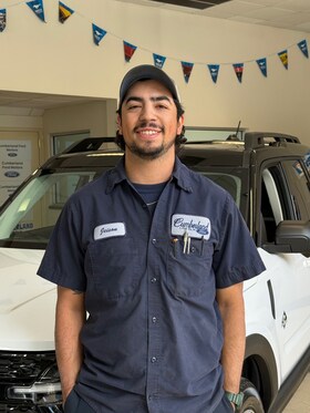 Staff member Jeison Jeffery from ID_287c36