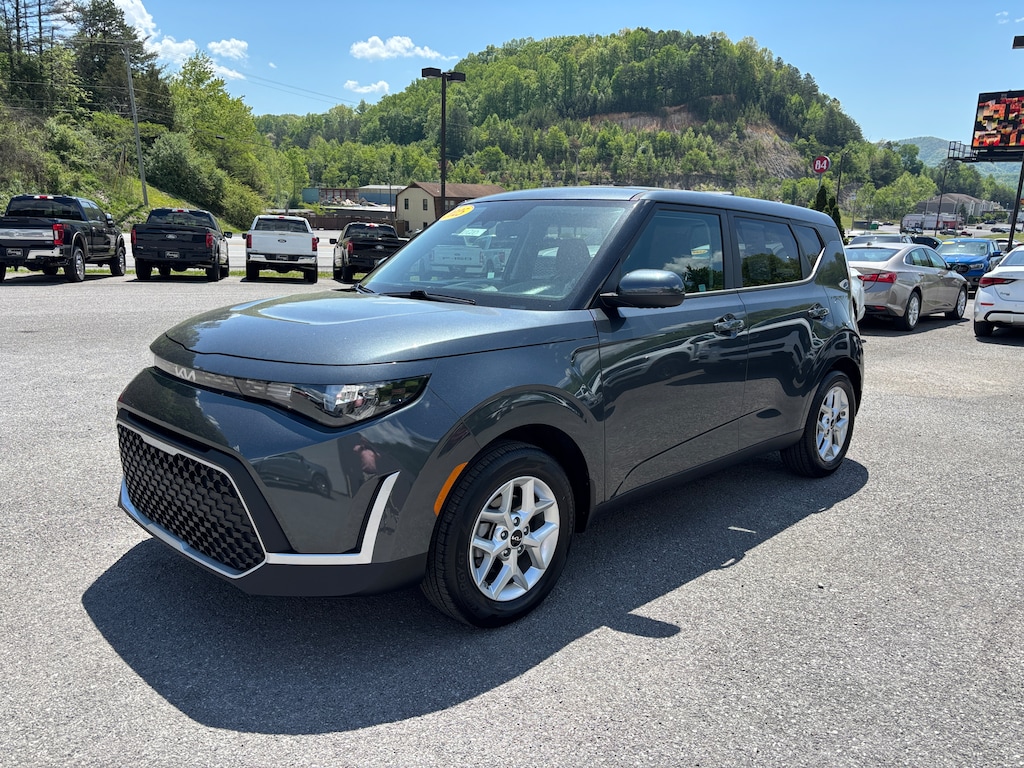 Used 2025 Kia Soul LX Hatchback