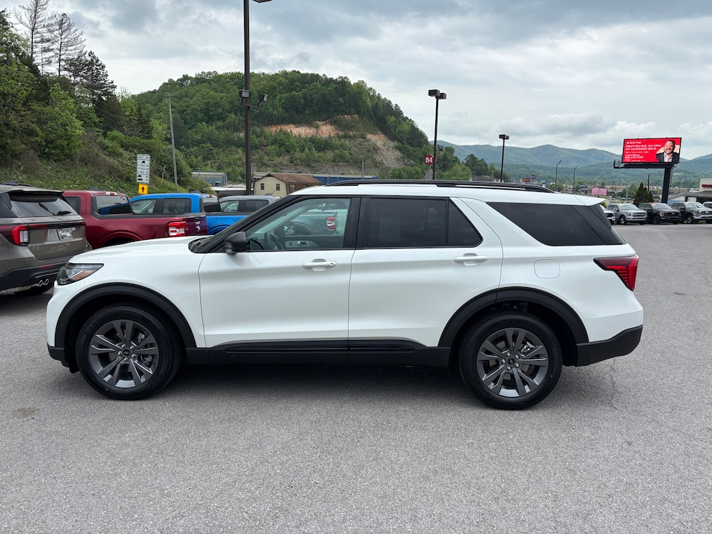 New 2026 Ford Explorer Active 4X4 SUV