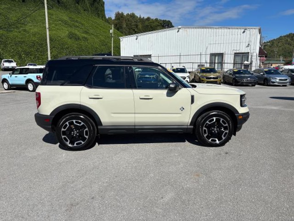 Used 2024 Ford Bronco Sport Outer Banks 4X4 SUV