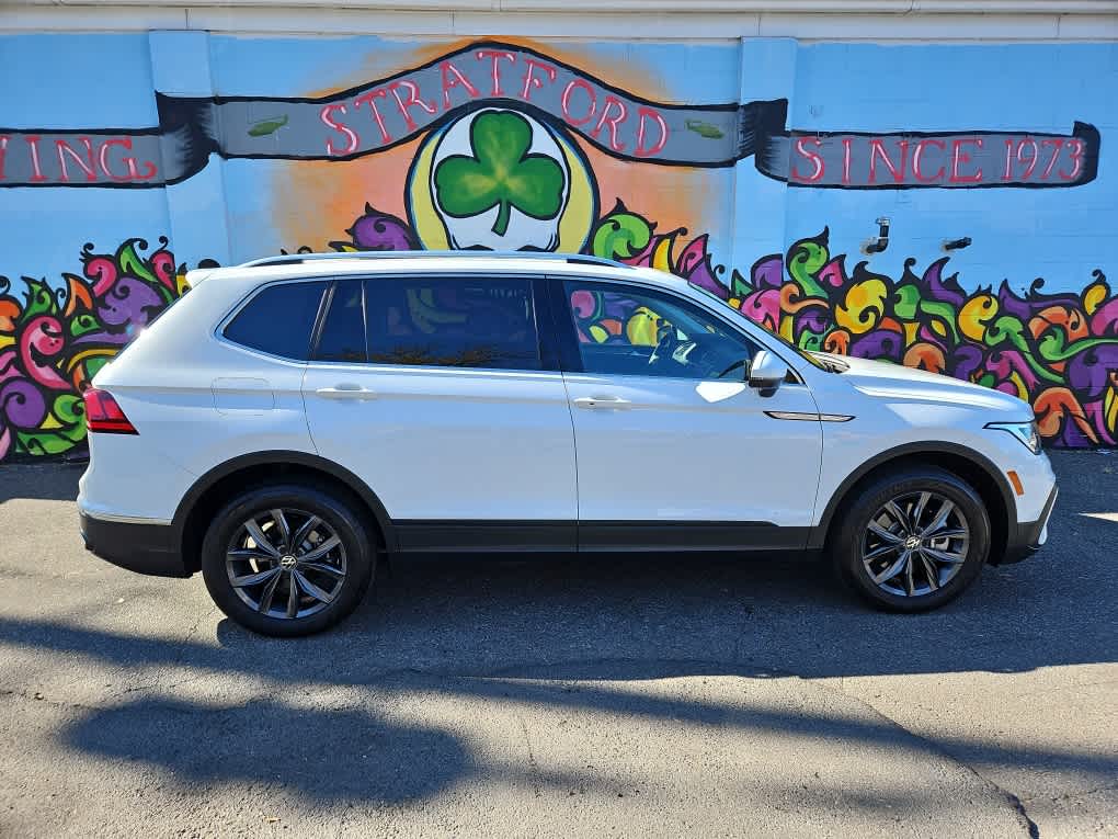 2022 Volkswagen Tiguan SE photo 3