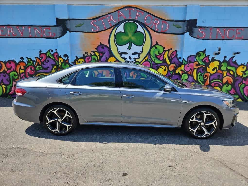 2020 Volkswagen Passat 2.0T R-Line photo 3
