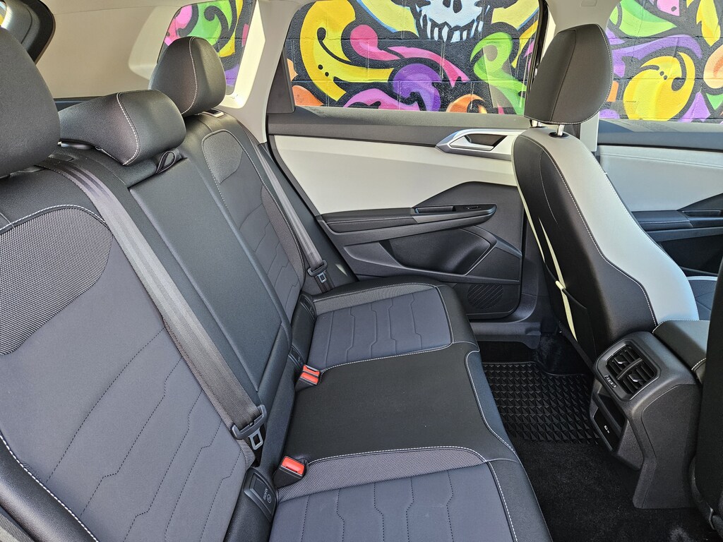 New 2025 Volkswagen Taos SE SUV