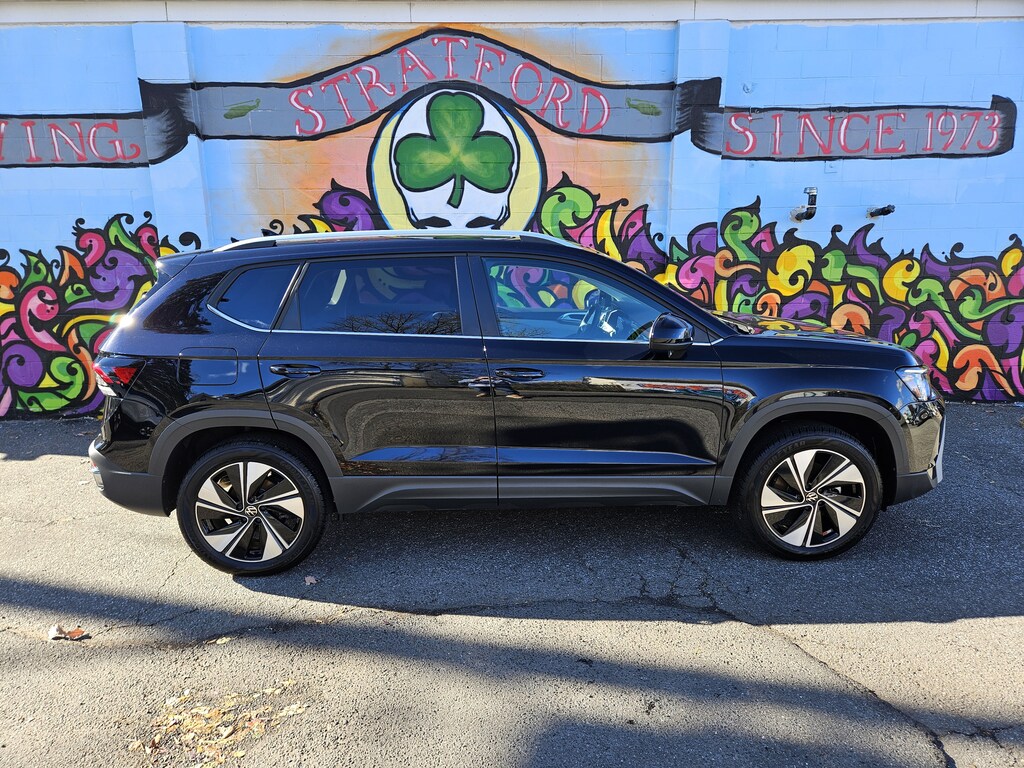 New 2025 Volkswagen Taos SE SUV