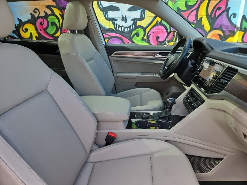 2019 Volkswagen Atlas V6 SEL R-Line photo 4