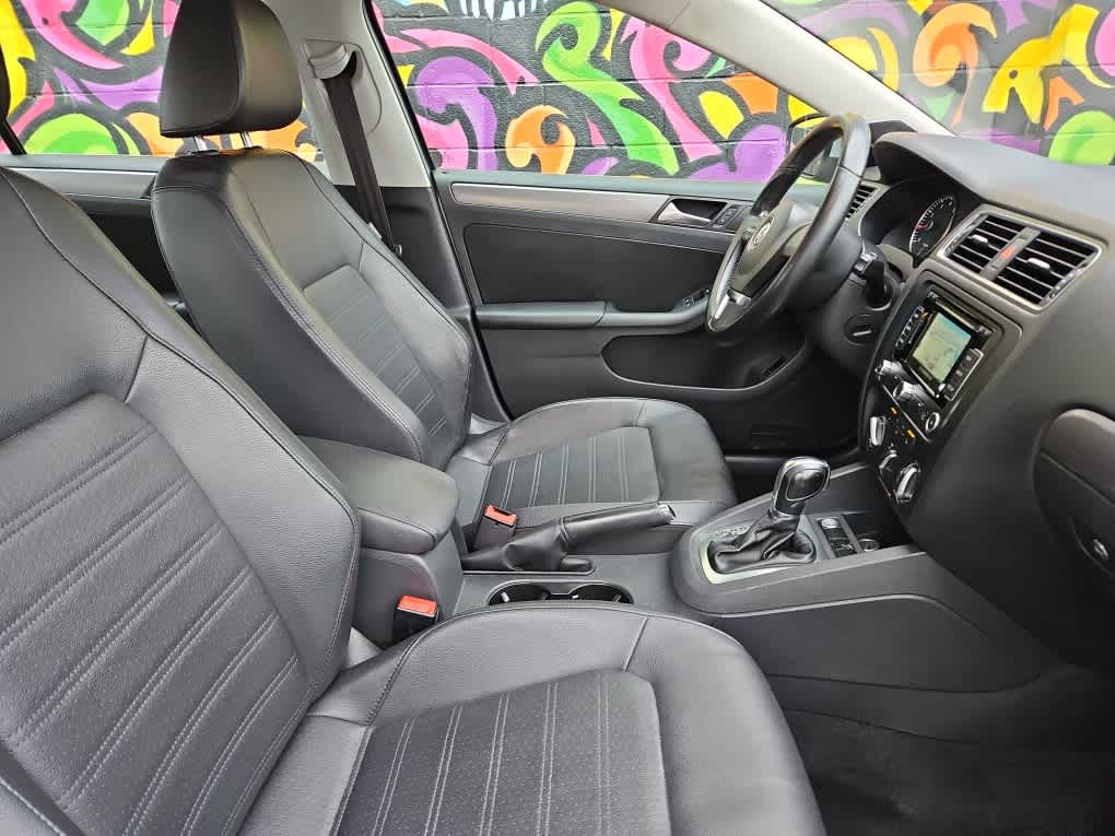 2013 Volkswagen Jetta 2.5L SEL photo 4