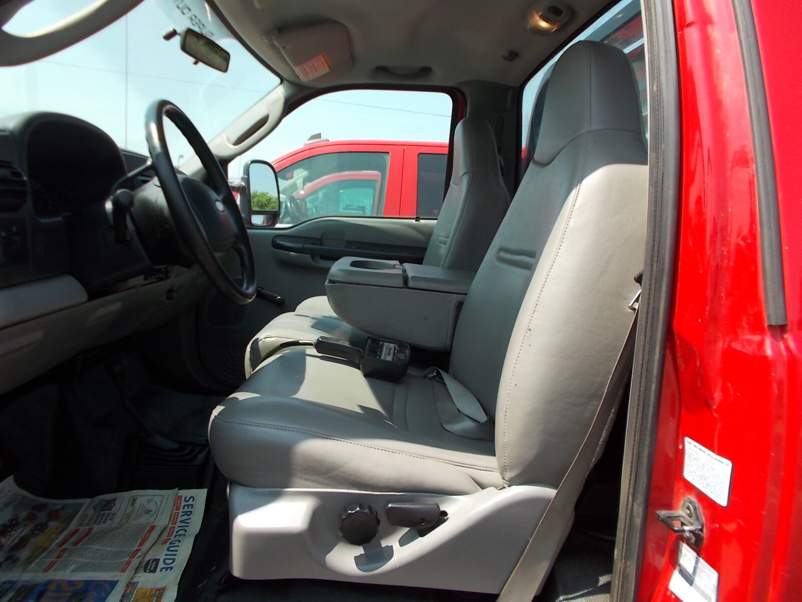 2006 Ford F-350 XLT photo 3