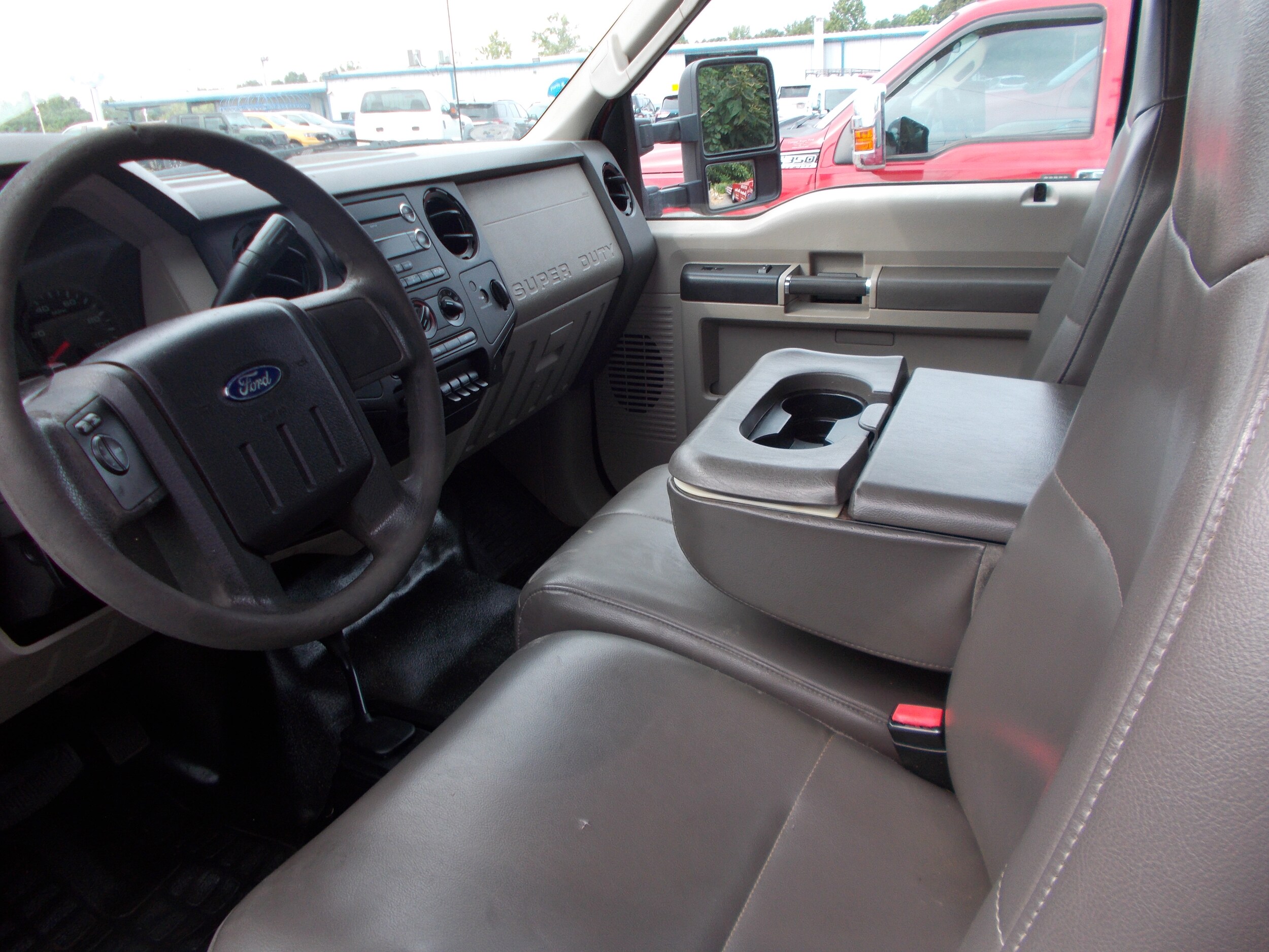 2010 Ford F-350 XL photo 3