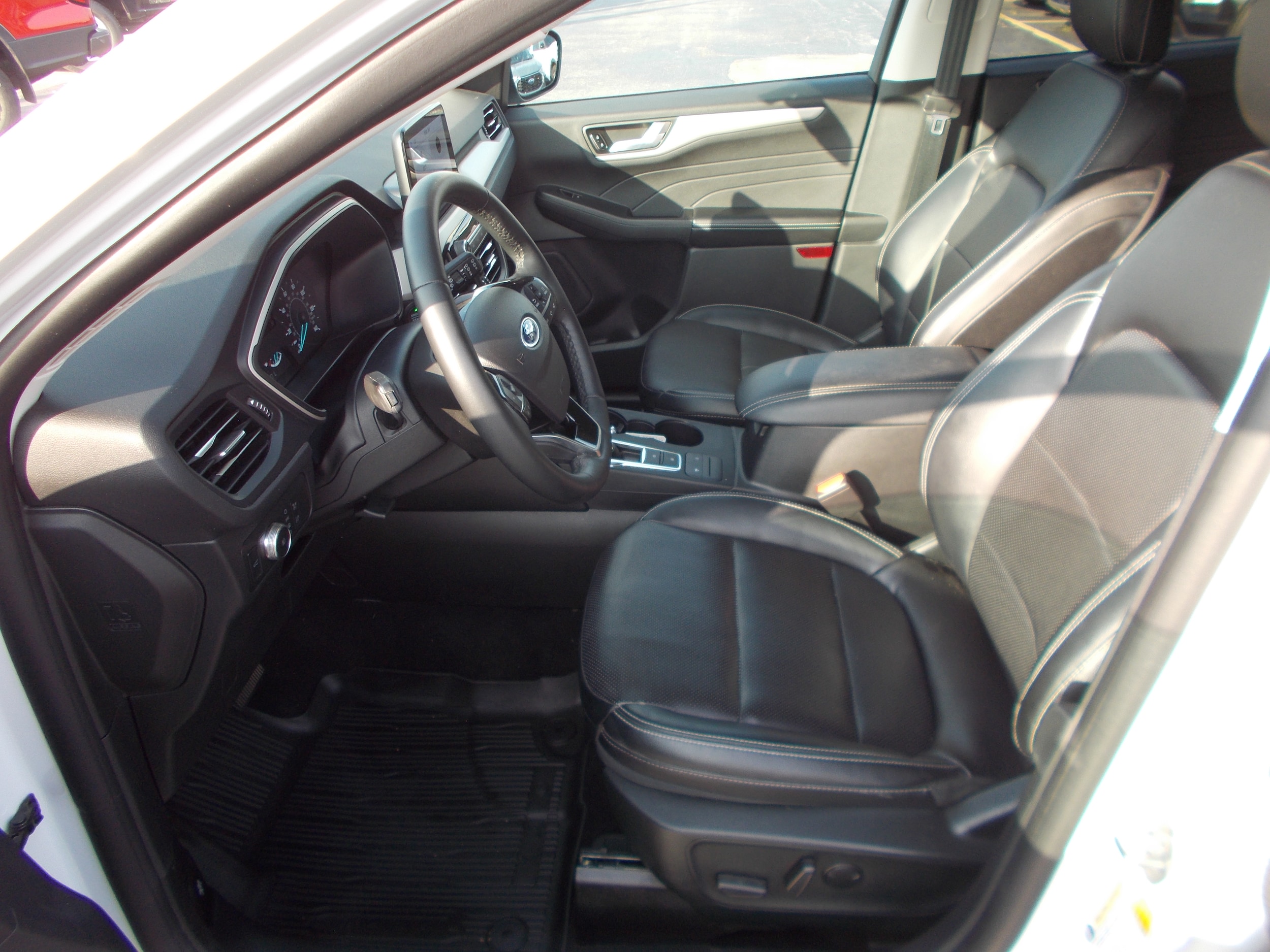2022 Ford Escape SEL - Photo 11