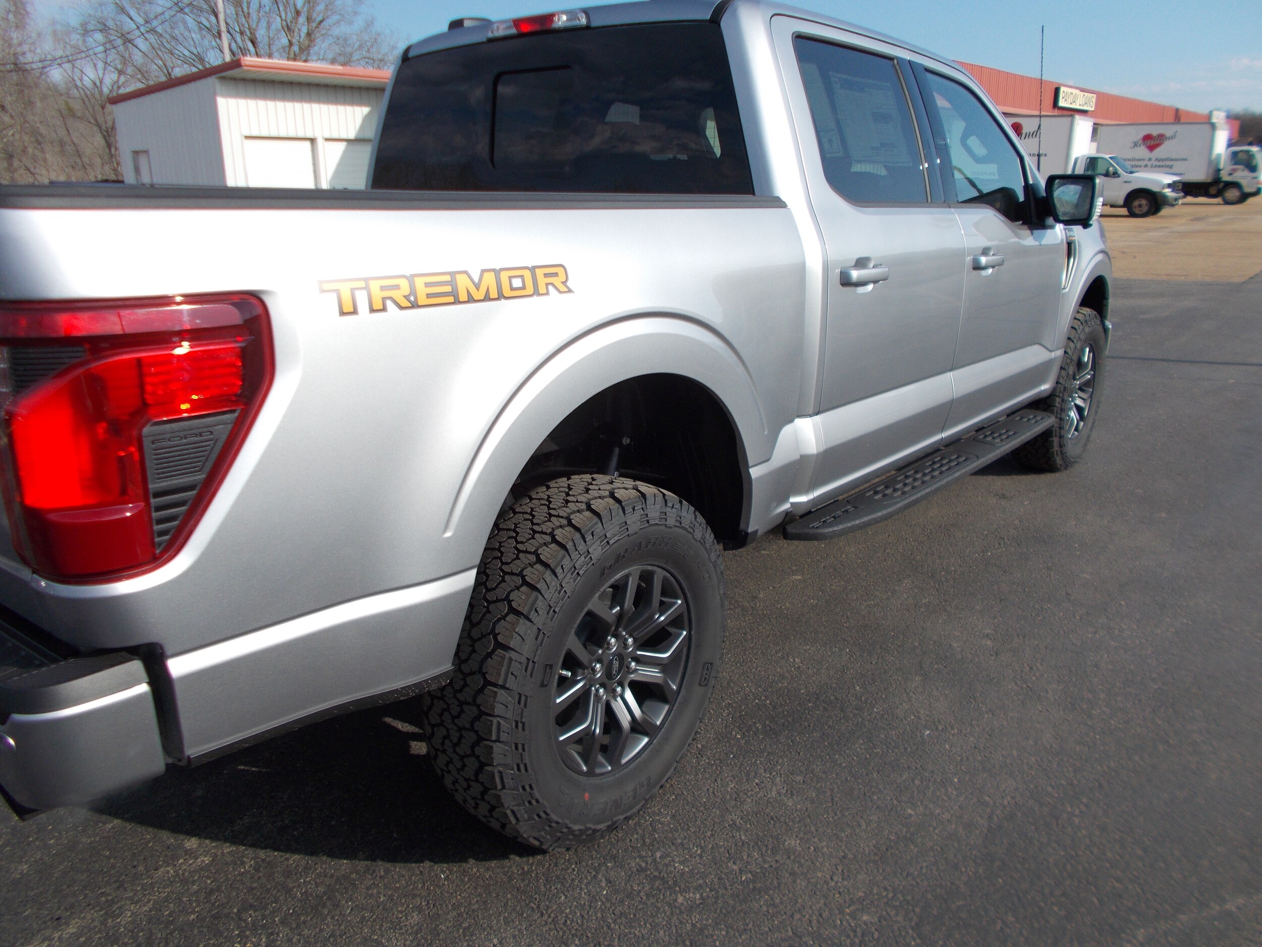 2025 Ford F-150 Tremor photo 3