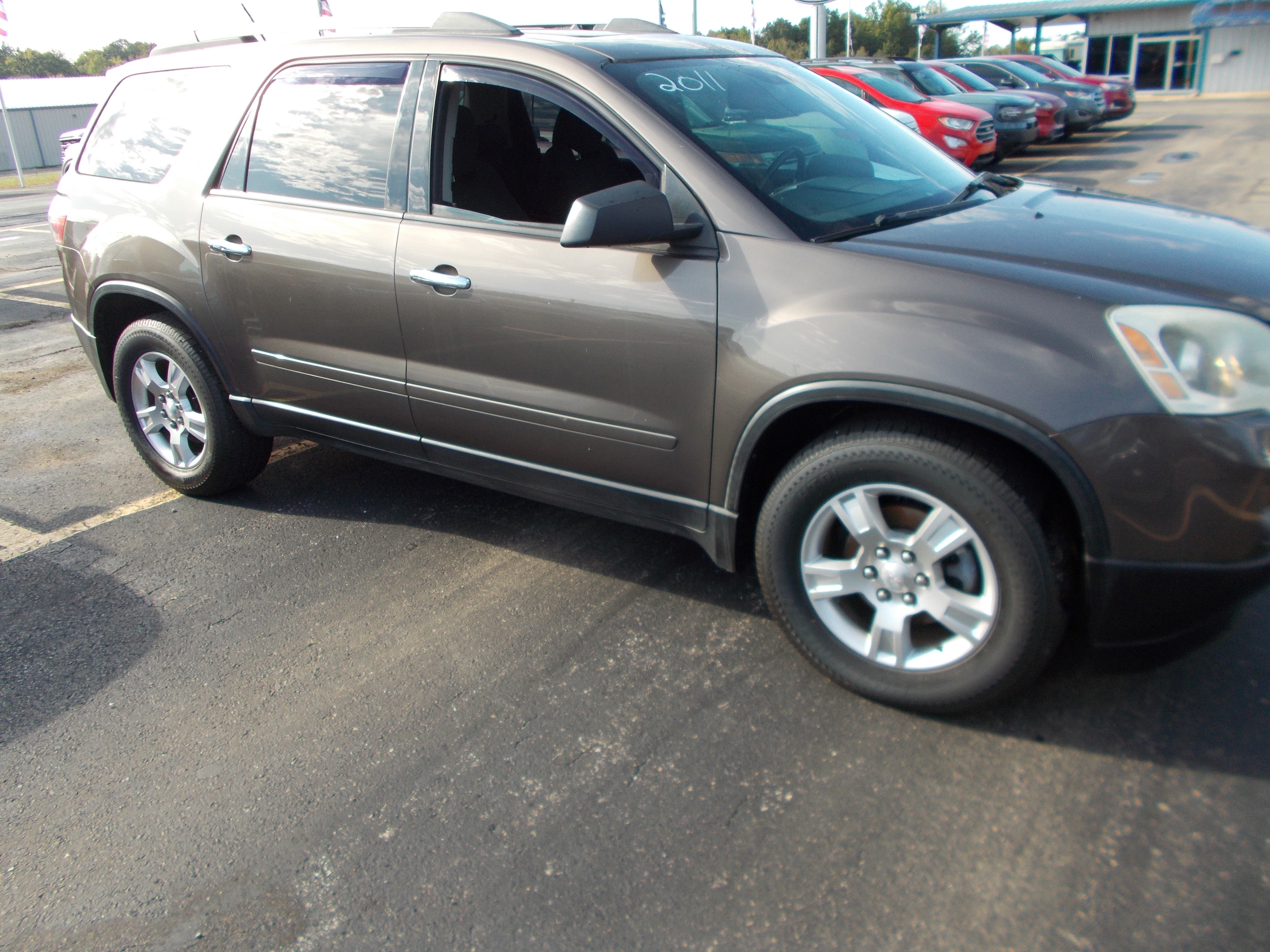 Used 2011 GMC Acadia SLE with VIN 1GKKRPED1BJ257690 for sale in Doniphan, MO