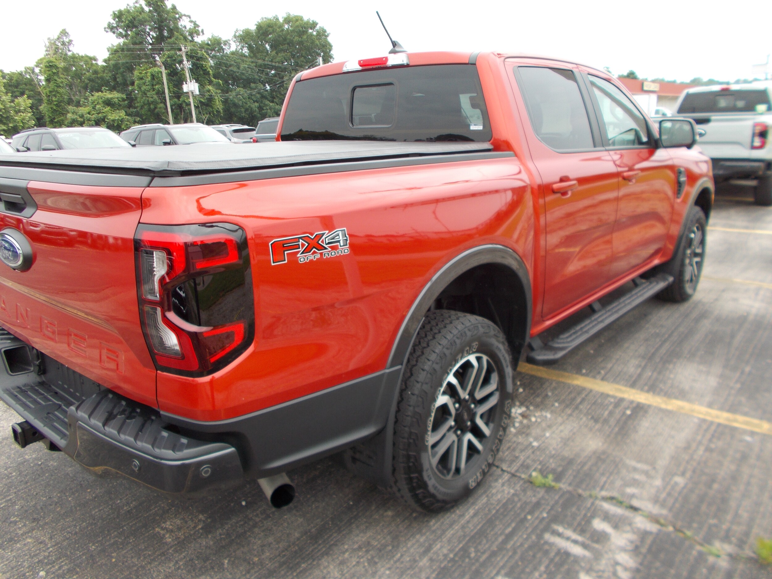 2024 Ford Ranger Lariat photo 3