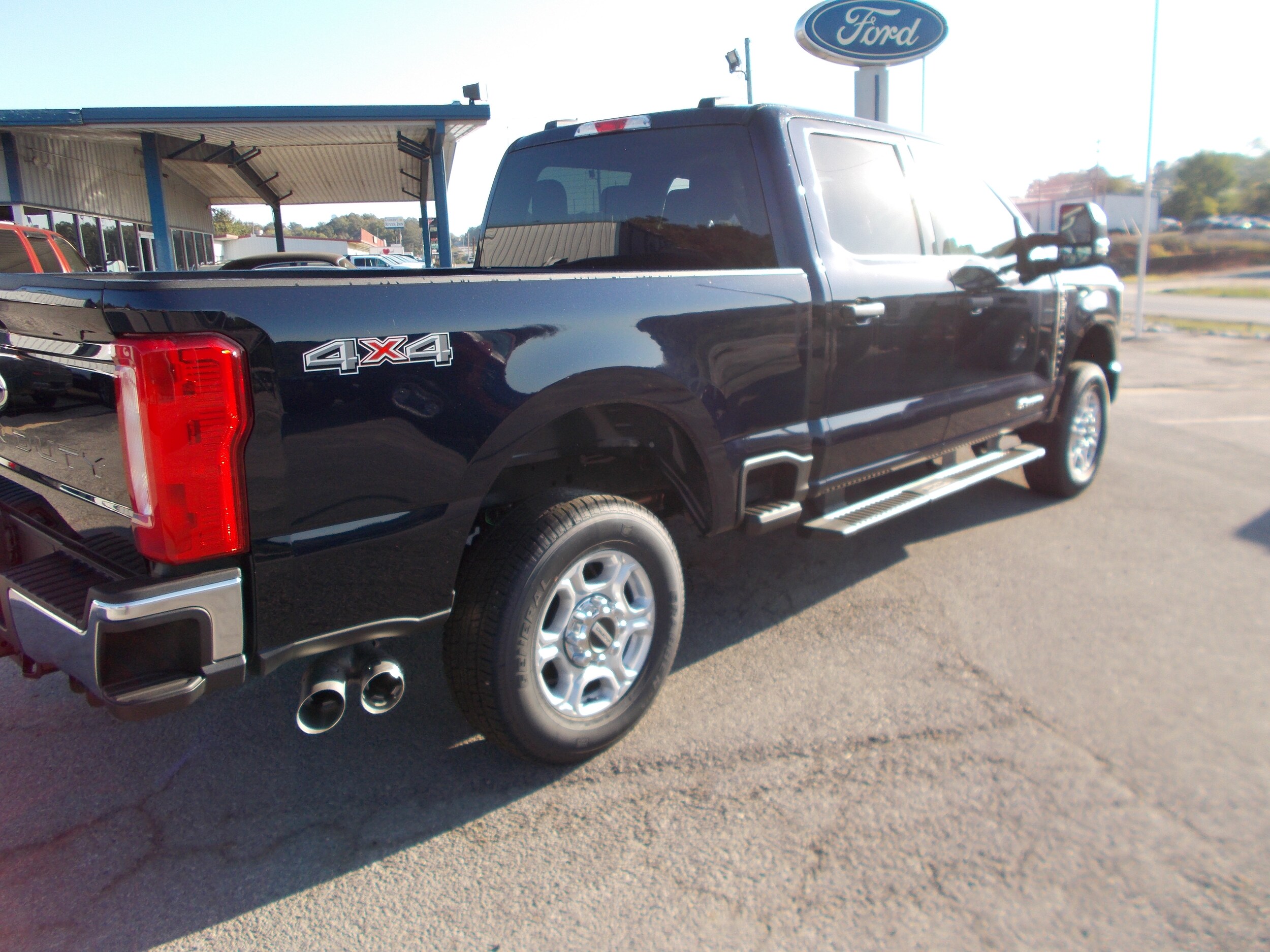 2025 Ford F-250 XLT photo 3