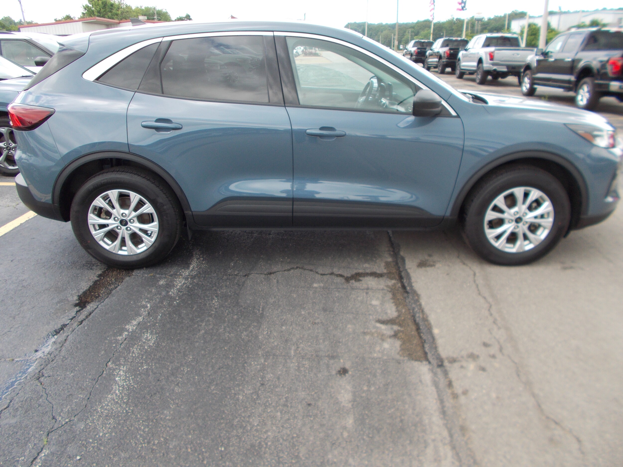 2023 Ford Escape Active photo 2