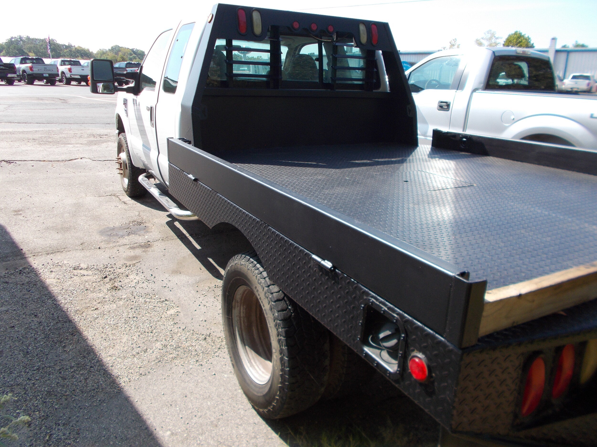 2008 Ford F-350 XLT photo 4